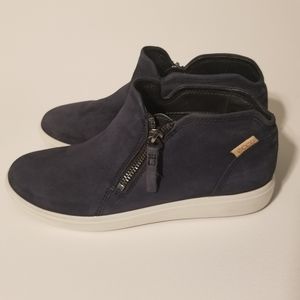 🕶️ Ecco Soft Size 5 Bootie/Sneakers